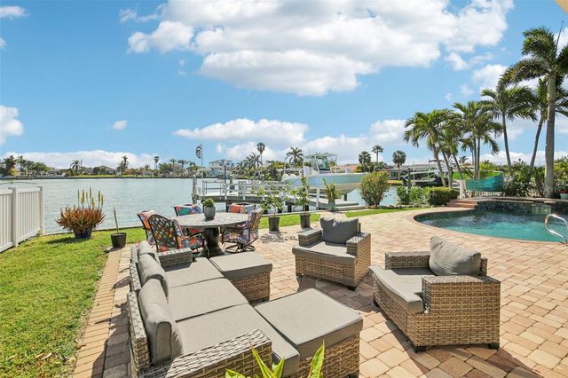 565 CRYSTAL DRIVE, Madeira Beach, FL 33708