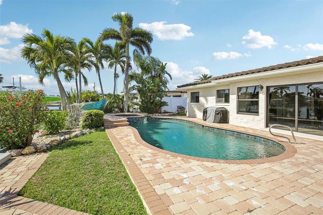 565 CRYSTAL DRIVE, Madeira Beach, FL 33708