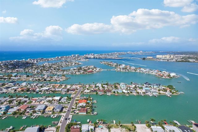 565 CRYSTAL DRIVE, Madeira Beach, FL 33708