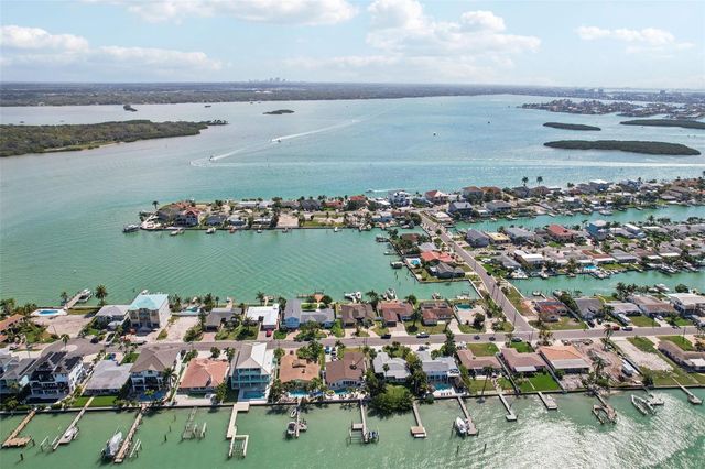 565 CRYSTAL DRIVE, Madeira Beach, FL 33708