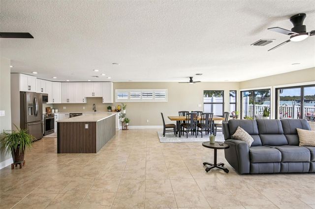 565 CRYSTAL DRIVE, Madeira Beach, FL 33708