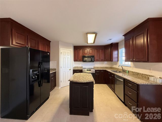 203 Almora Loop, Mooresville, NC 28115