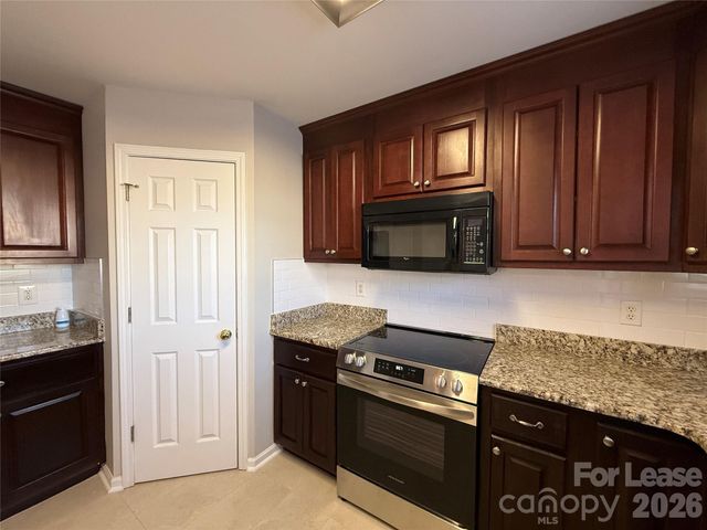 203 Almora Loop, Mooresville, NC 28115