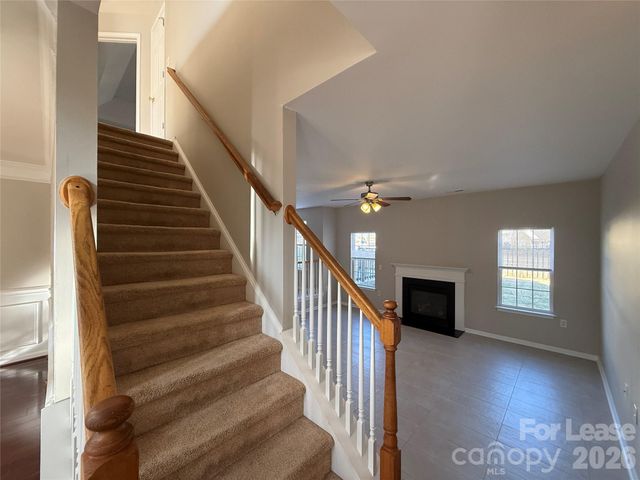 203 Almora Loop, Mooresville, NC 28115