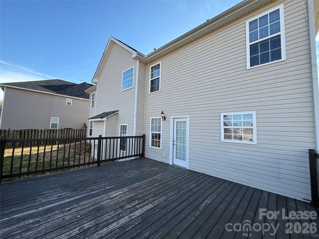 203 Almora Loop, Mooresville, NC 28115