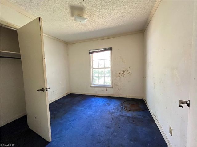 3014 Gilbert Street, Winston-salem, NC 27107