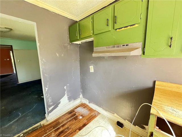 3014 Gilbert Street, Winston-salem, NC 27107