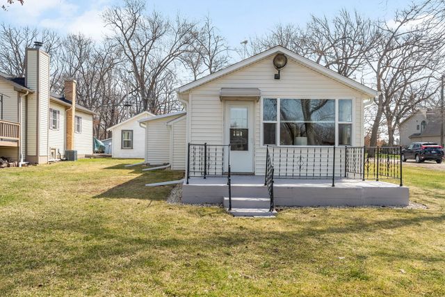 1906 River Terrace Drive, Johnsburg, IL 60051