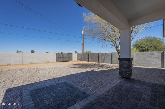 392 W LINCOLN Avenue, Coolidge, AZ 85128
