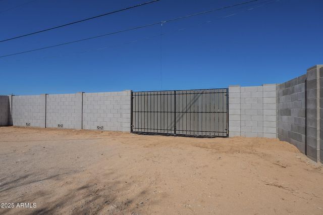 392 W LINCOLN Avenue, Coolidge, AZ 85128