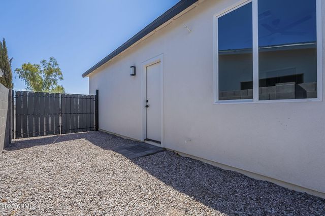 392 W LINCOLN Avenue, Coolidge, AZ 85128