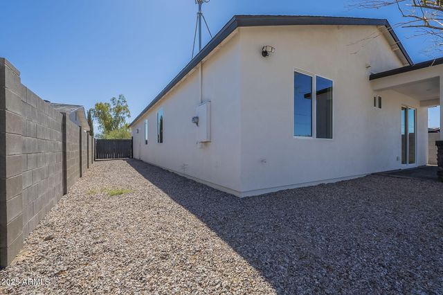 392 W LINCOLN Avenue, Coolidge, AZ 85128