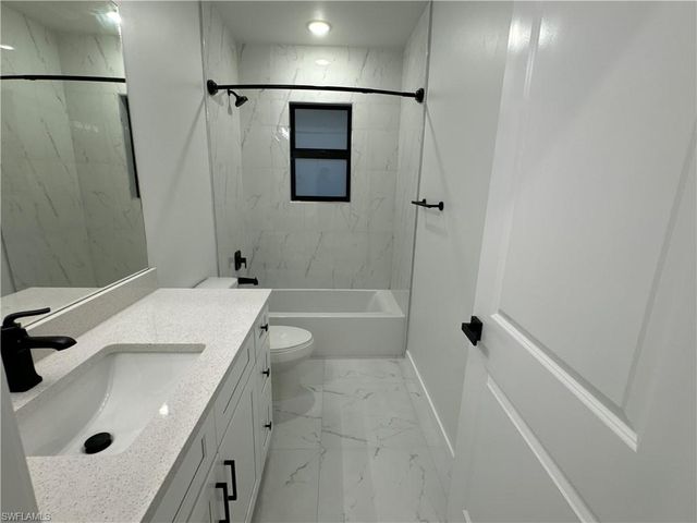 1775 Glenway CT, Fort Myers, FL 33916