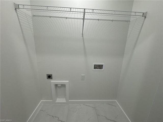 1775 Glenway CT, Fort Myers, FL 33916