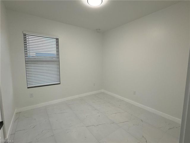 1775 Glenway CT, Fort Myers, FL 33916