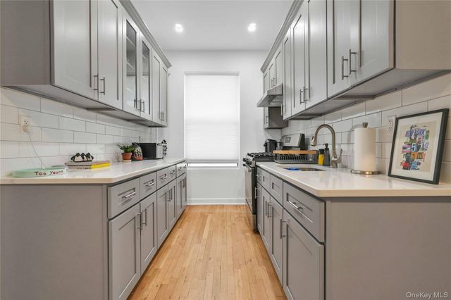 2334 28th Street, Astoria, NY 11105