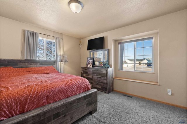 5391 S PITCH DR, Rapid City, SD 57703