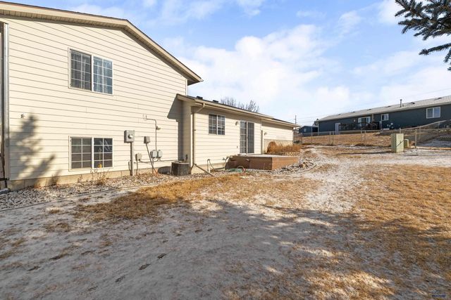 5391 S PITCH DR, Rapid City, SD 57703