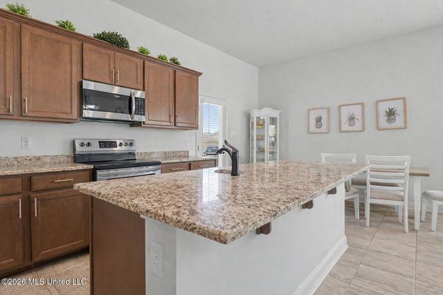 13232 W Jackson Lee Drive, Ocean Springs, MS 39564