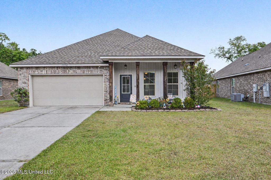 13232 W Jackson Lee Drive, Ocean Springs, MS 39564