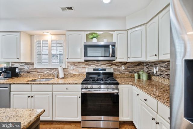 1008 SUMMER SWEET LN, Mount Airy, MD 21771