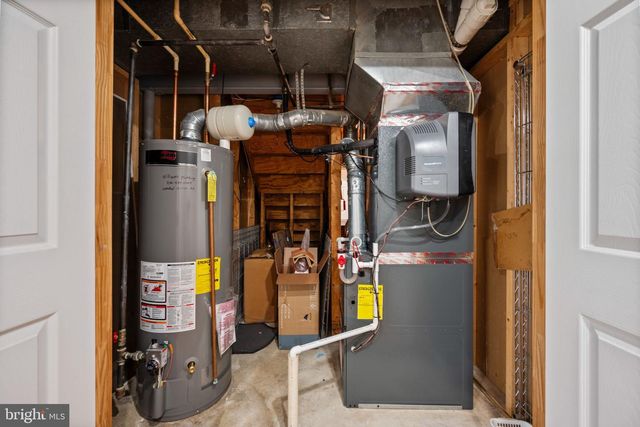 1008 SUMMER SWEET LN, Mount Airy, MD 21771