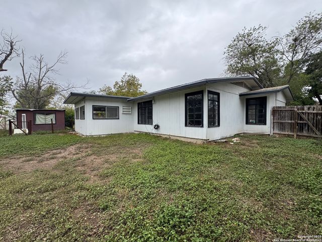 454 Shadywood Ln, San Antonio, TX 78216