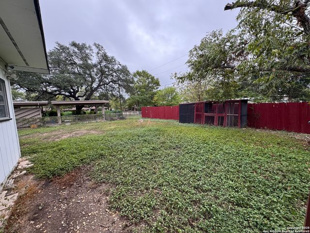 454 Shadywood Ln, San Antonio, TX 78216