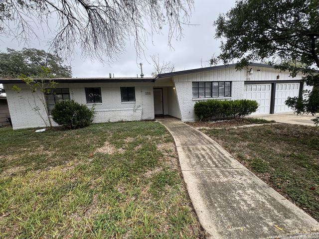 454 Shadywood Ln, San Antonio, TX 78216