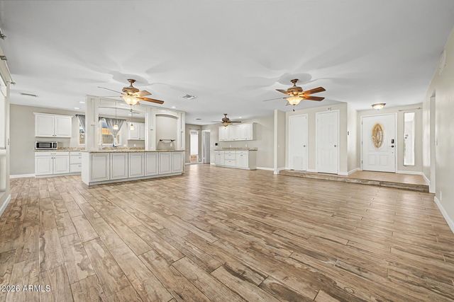7208 W SUNNYSLOPE Lane, Peoria, AZ 85345
