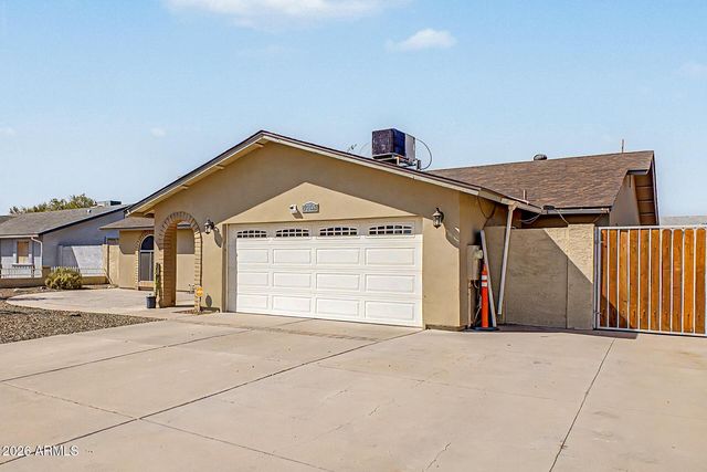 7208 W SUNNYSLOPE Lane, Peoria, AZ 85345