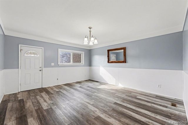 25237 Malvina Avenue, Warren, MI 48089