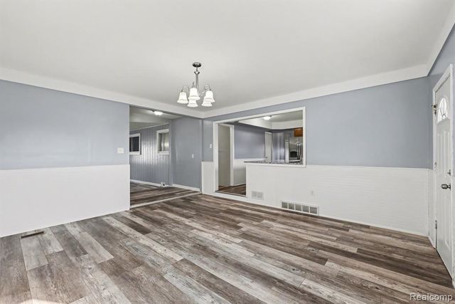 25237 Malvina Avenue, Warren, MI 48089