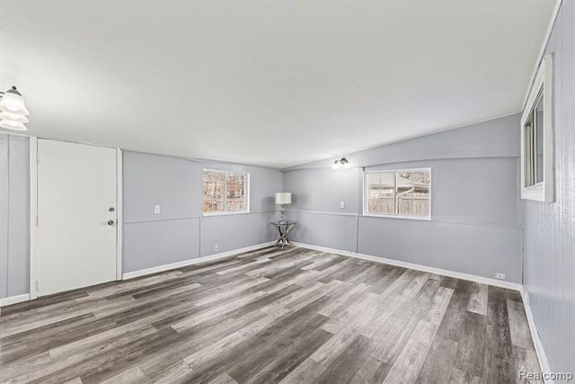 25237 Malvina Avenue, Warren, MI 48089