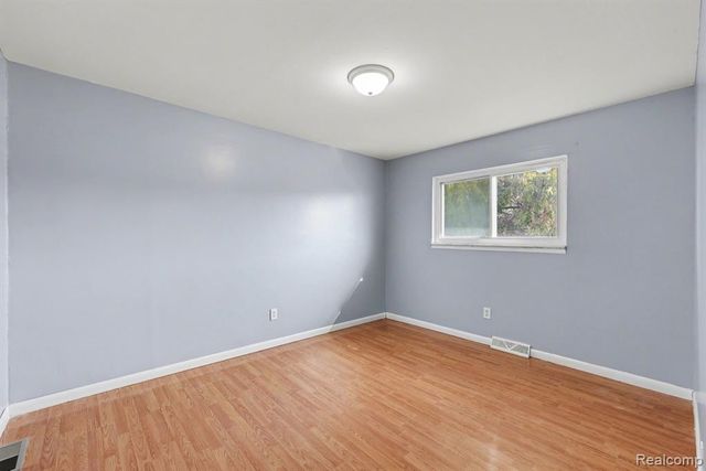 25237 Malvina Avenue, Warren, MI 48089