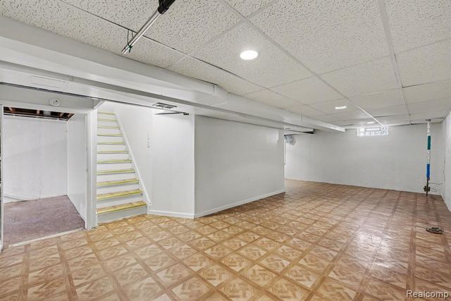 25237 Malvina Avenue, Warren, MI 48089