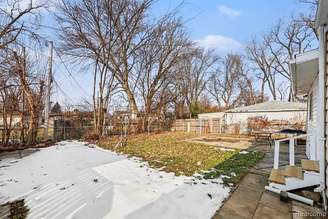 25237 Malvina Avenue, Warren, MI 48089