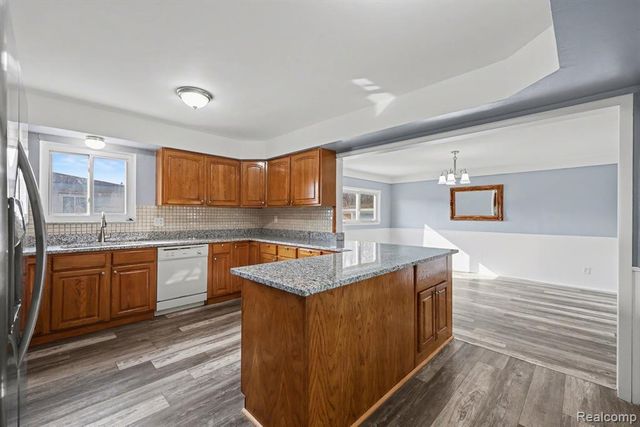 25237 Malvina Avenue, Warren, MI 48089