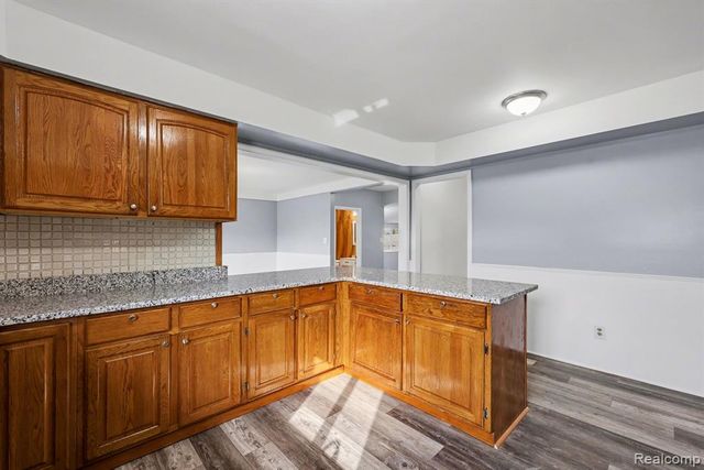 25237 Malvina Avenue, Warren, MI 48089