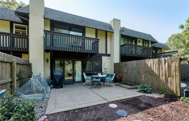 2617 Hampton Road C, St Charles, MO 63303