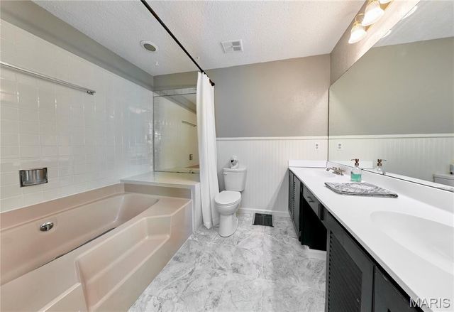 2617 Hampton Road C, St Charles, MO 63303