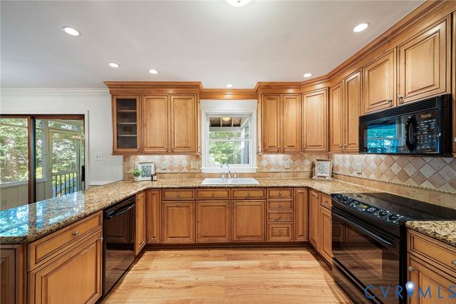 1433 Shirlton Rd, Midlothian, VA 23114
