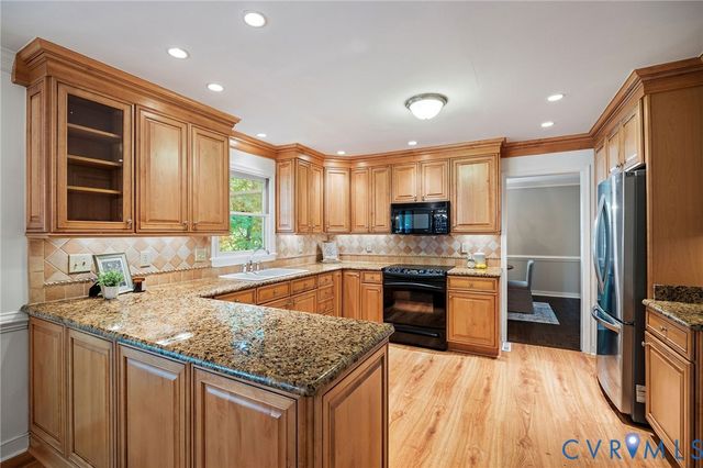 1433 Shirlton Rd, Midlothian, VA 23114