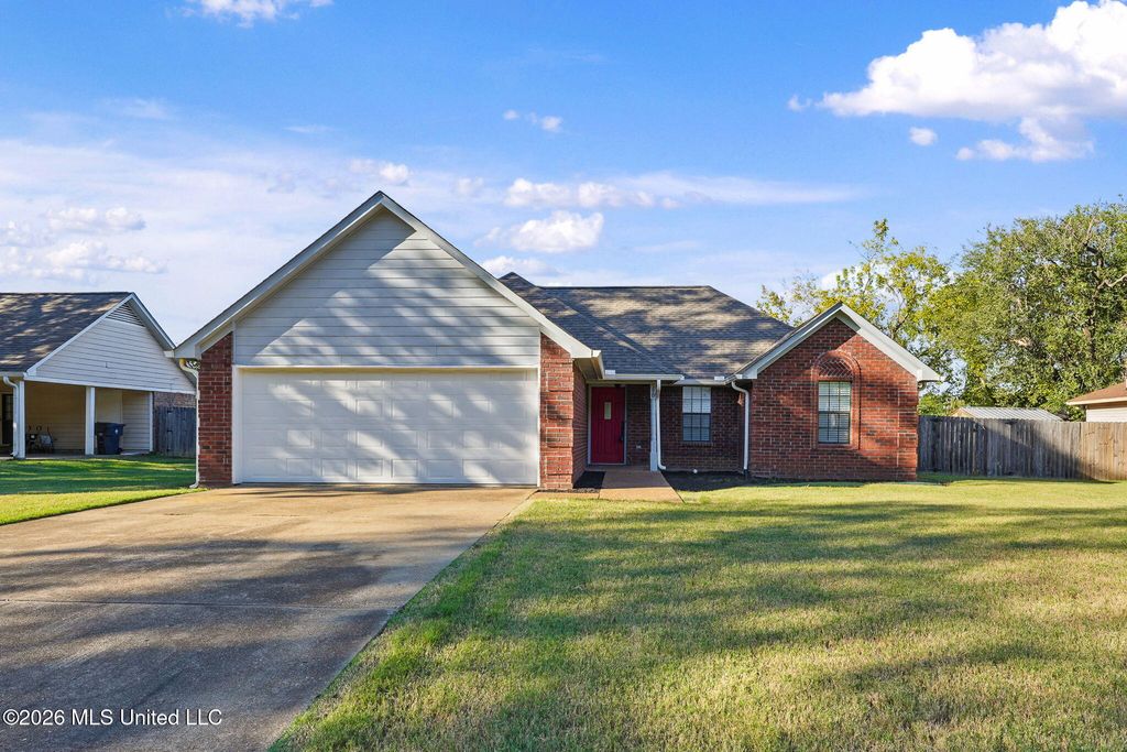 390 Shady Grove Drive, Hernando, MS 38632 — exterior