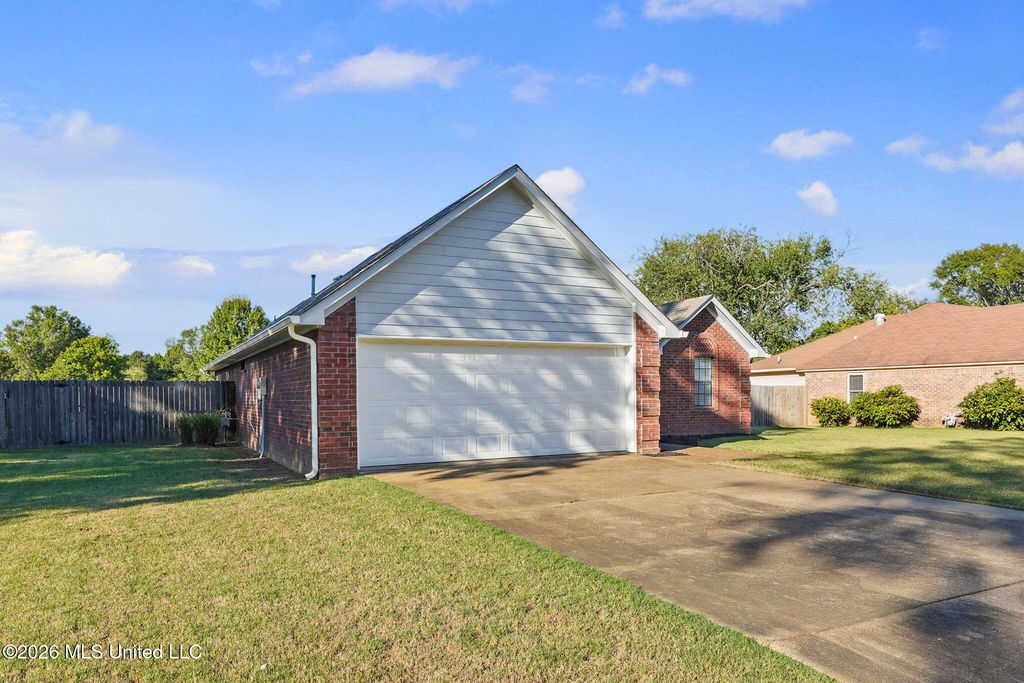 390 Shady Grove Drive, Hernando, MS 38632 — photo 2