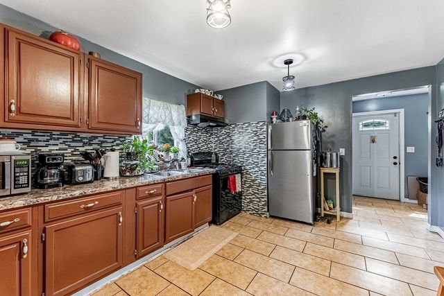 408 Gardner Street, Joliet, IL 60433