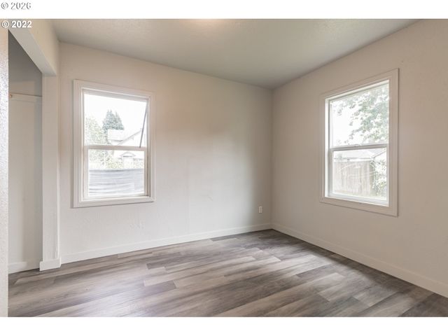 820 N 1ST Ave, Kelso, WA 98626