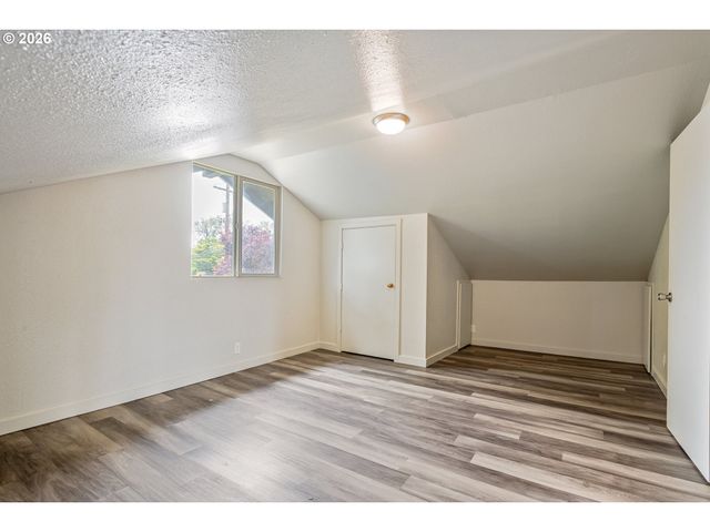 820 N 1ST Ave, Kelso, WA 98626