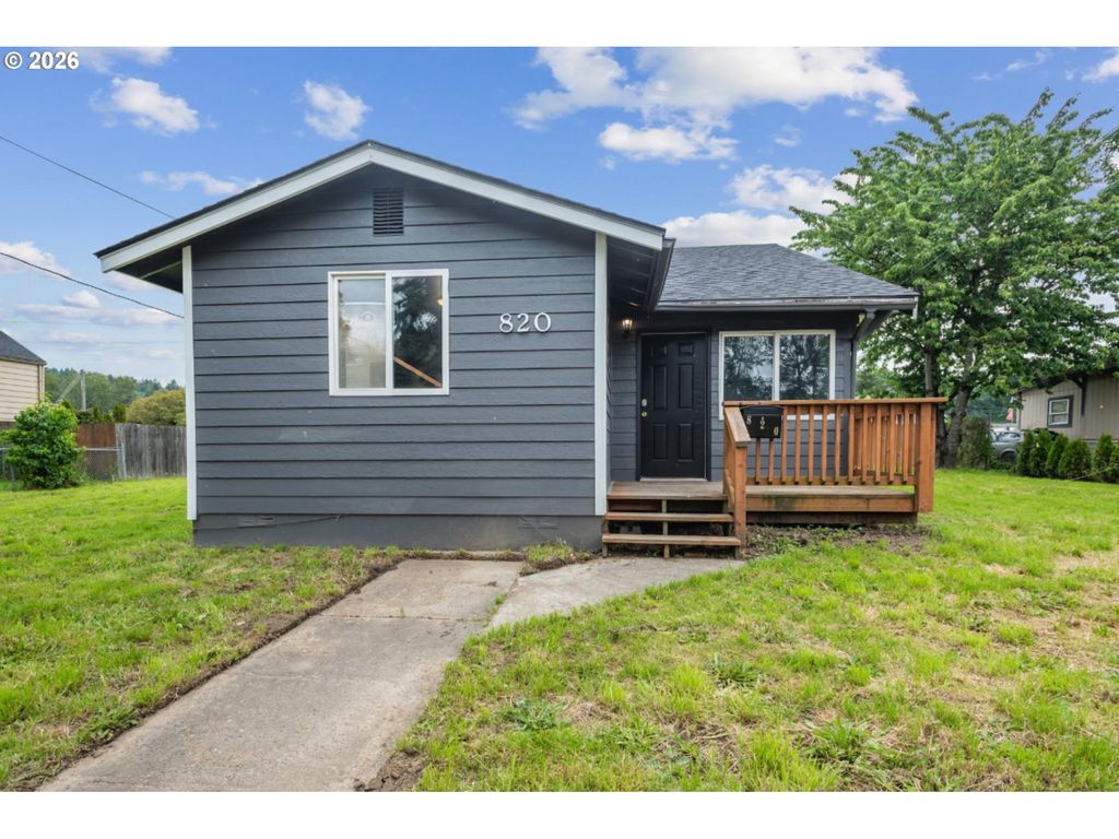 820 N 1ST Ave, Kelso, WA 98626
