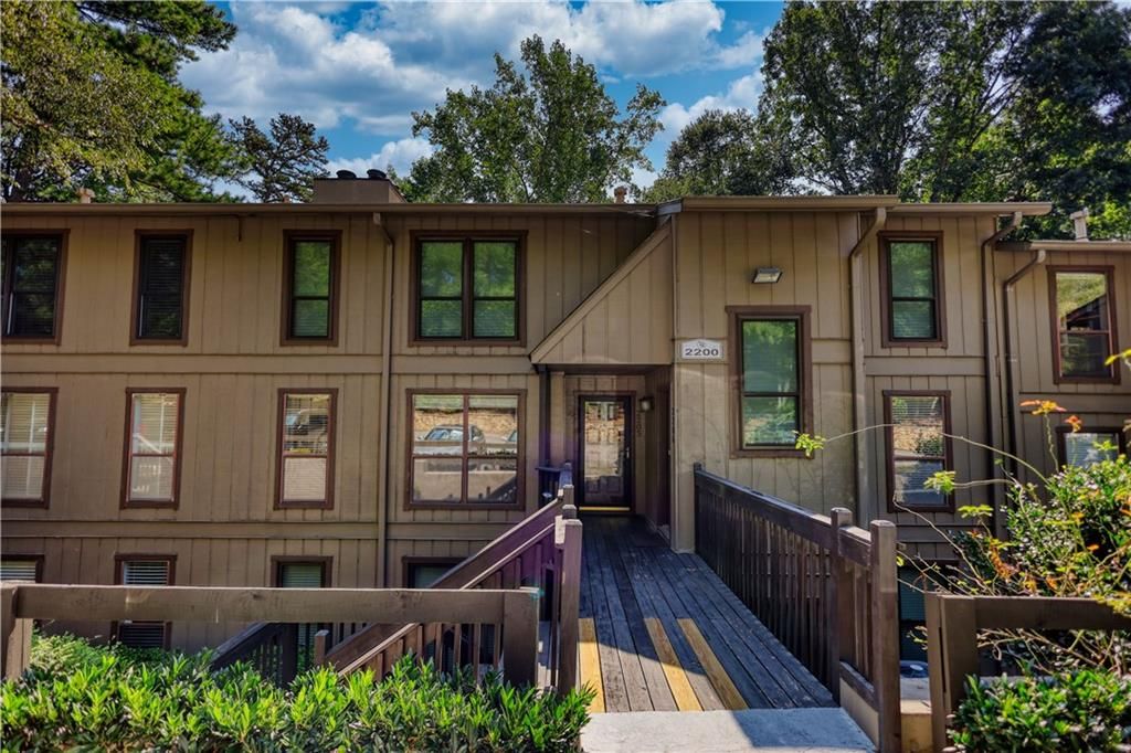 2205 Cumberland Court, Smyrna, GA 30080